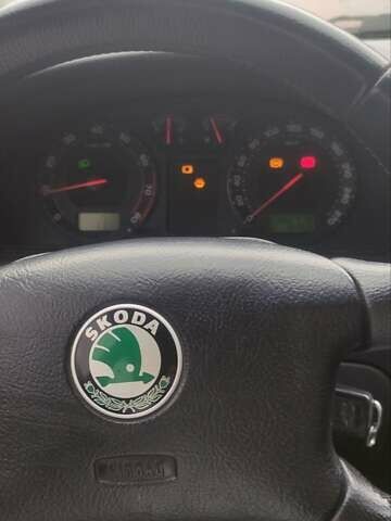 Шкода Суперб, объемом двигателя 1.78 л и пробегом 360 тыс. км за 3300 $, фото 2 на Automoto.ua