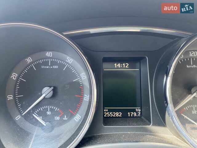 Шкода Суперб, объемом двигателя 1.8 л и пробегом 255 тыс. км за 9300 $, фото 9 на Automoto.ua