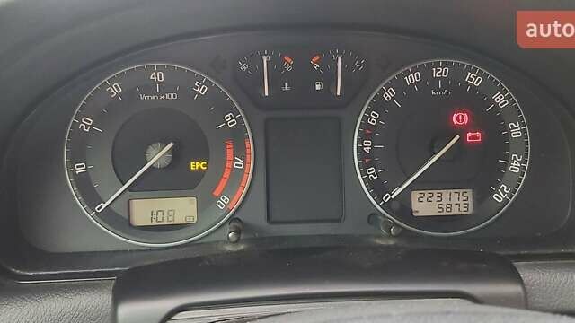 Шкода Суперб, объемом двигателя 1.78 л и пробегом 223 тыс. км за 6700 $, фото 4 на Automoto.ua