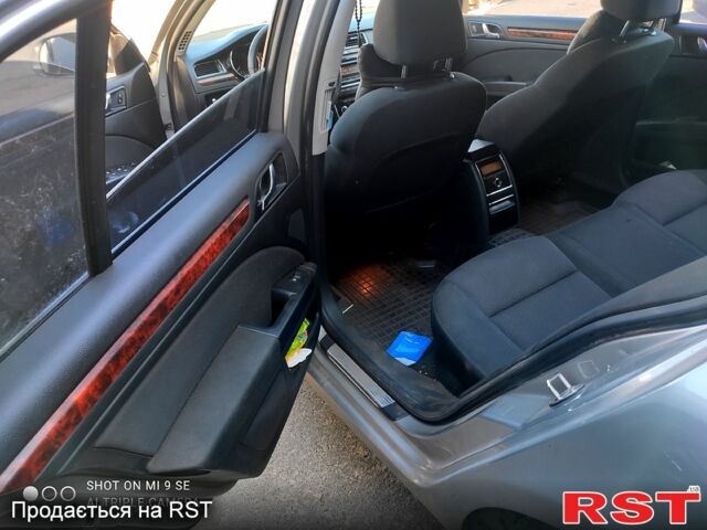 Шкода Суперб, объемом двигателя 1.8 л и пробегом 240 тыс. км за 6500 $, фото 2 на Automoto.ua