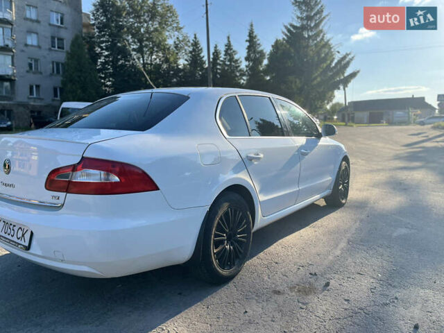 Шкода Суперб, объемом двигателя 1.8 л и пробегом 218 тыс. км за 7650 $, фото 6 на Automoto.ua