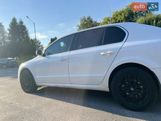 Шкода Суперб, объемом двигателя 1.8 л и пробегом 218 тыс. км за 7650 $, фото 12 на Automoto.ua