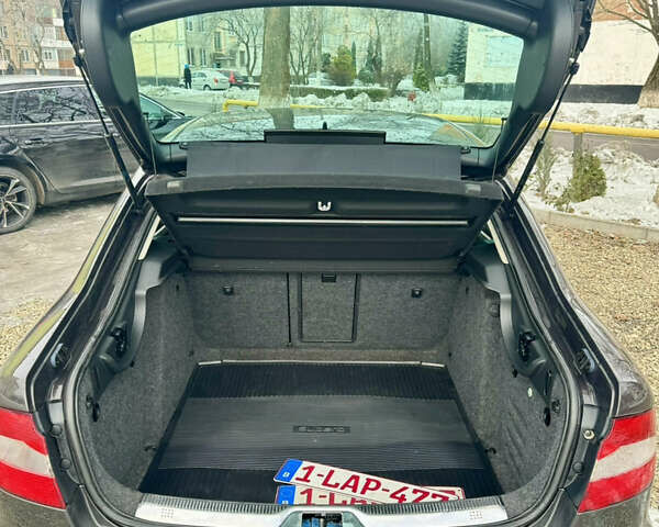 Шкода Суперб, об'ємом двигуна 2 л та пробігом 215 тис. км за 11000 $, фото 10 на Automoto.ua