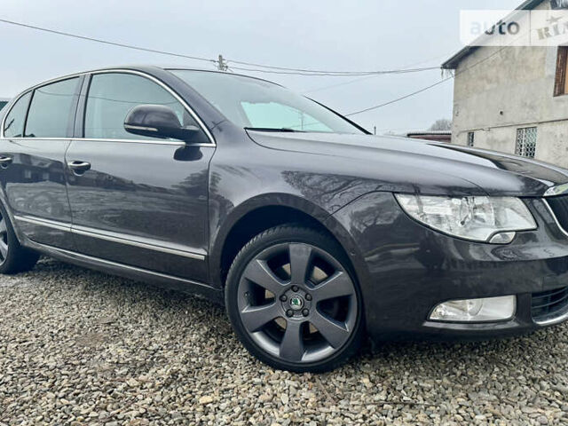 Шкода Суперб, об'ємом двигуна 2 л та пробігом 215 тис. км за 11000 $, фото 5 на Automoto.ua
