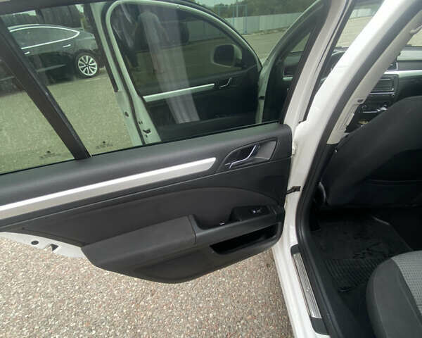 Шкода Суперб, объемом двигателя 1.8 л и пробегом 238 тыс. км за 9500 $, фото 4 на Automoto.ua