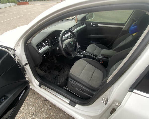 Шкода Суперб, объемом двигателя 1.8 л и пробегом 238 тыс. км за 9500 $, фото 7 на Automoto.ua