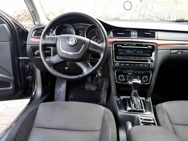 Шкода Суперб, объемом двигателя 1.8 л и пробегом 278 тыс. км за 8500 $, фото 19 на Automoto.ua