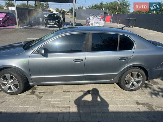 Шкода Суперб 2012 в Черкассах на Automoto.ua Шкода Суперб, объемом двигателя 1.6 л и пробегом 256 тыс. км за 9700 $, фото 4 на Automoto.ua