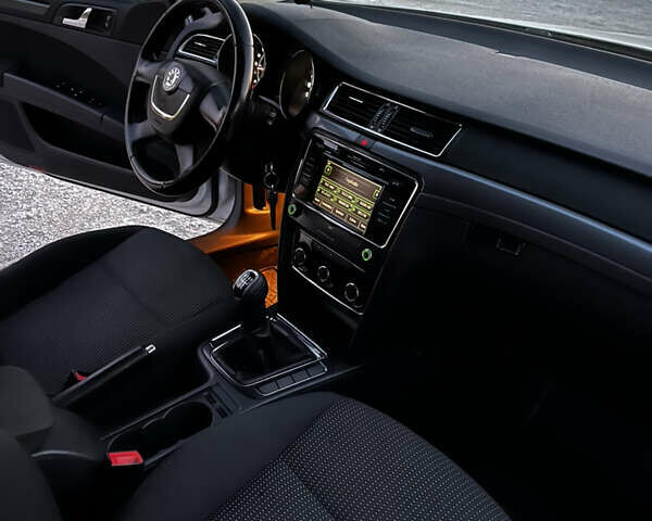 Шкода Суперб, об'ємом двигуна 1.6 л та пробігом 182 тис. км за 8400 $, фото 9 на Automoto.ua