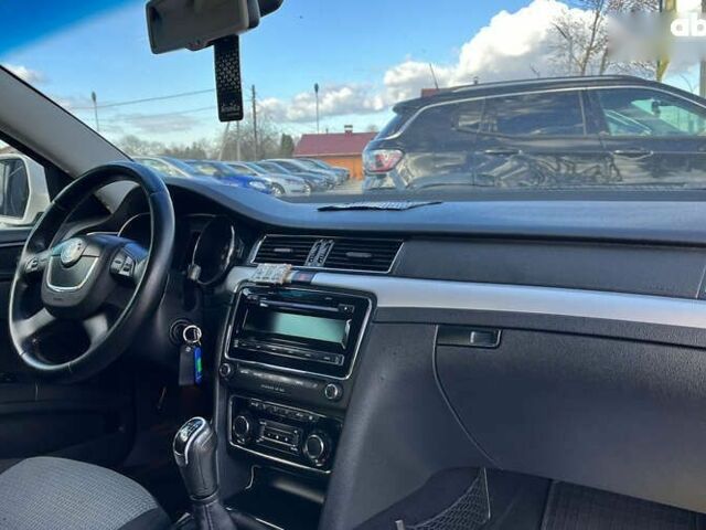 Шкода Суперб, объемом двигателя 2 л и пробегом 254 тыс. км за 9200 $, фото 16 на Automoto.ua