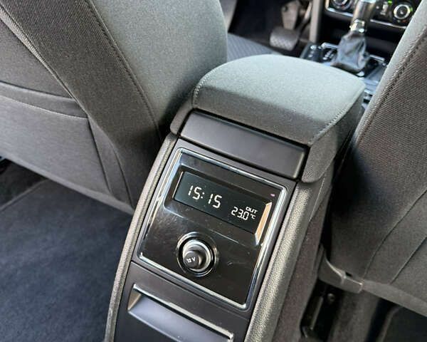 Шкода Суперб, об'ємом двигуна 2 л та пробігом 193 тис. км за 14500 $, фото 12 на Automoto.ua