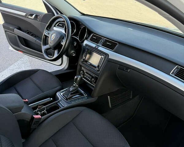 Шкода Суперб, об'ємом двигуна 2 л та пробігом 193 тис. км за 14500 $, фото 27 на Automoto.ua