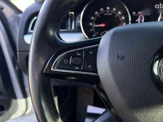 Шкода Суперб, об'ємом двигуна 2 л та пробігом 311 тис. км за 10300 $, фото 15 на Automoto.ua