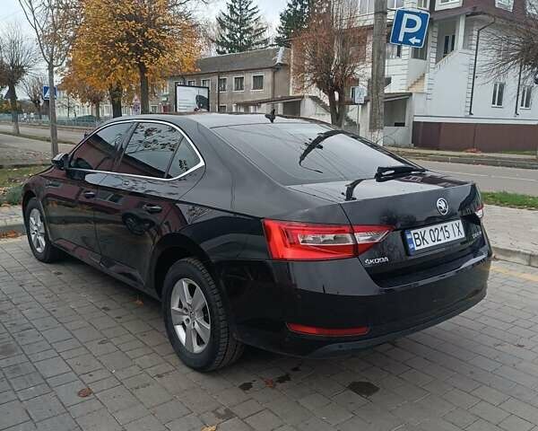 Шкода Суперб, объемом двигателя 2 л и пробегом 229 тыс. км за 16000 $, фото 3 на Automoto.ua