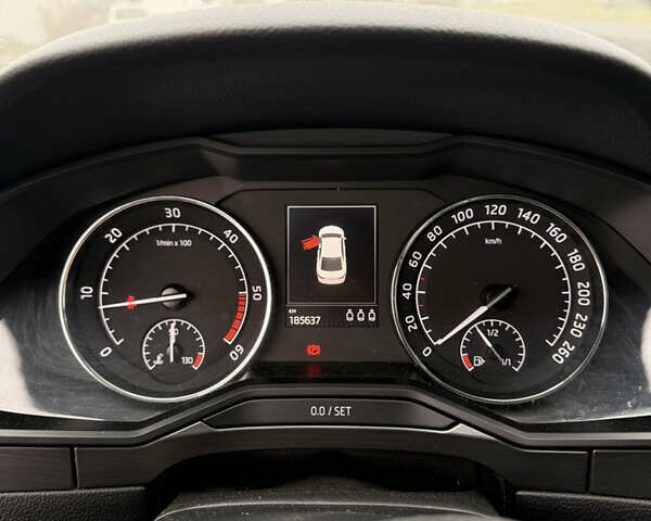 Шкода Суперб, об'ємом двигуна 1.97 л та пробігом 185 тис. км за 19275 $, фото 35 на Automoto.ua