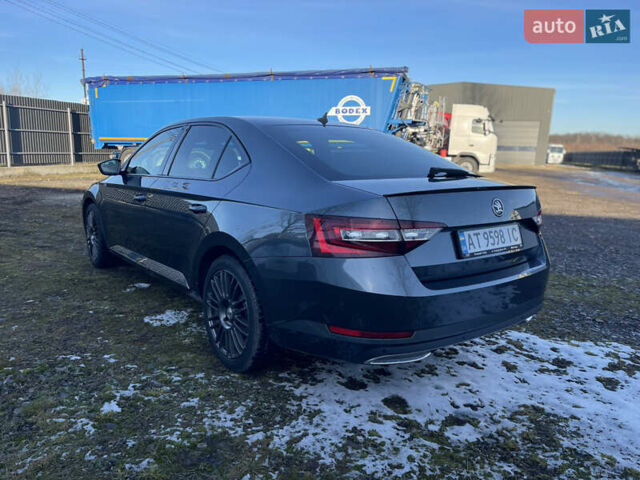 Шкода Суперб, объемом двигателя 1.97 л и пробегом 305 тыс. км за 19600 $, фото 8 на Automoto.ua