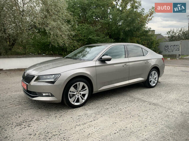 Шкода Суперб, объемом двигателя 2 л и пробегом 279 тыс. км за 18900 $, фото 2 на Automoto.ua