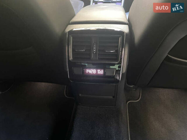 Шкода Суперб, объемом двигателя 2 л и пробегом 110 тыс. км за 28300 $, фото 16 на Automoto.ua