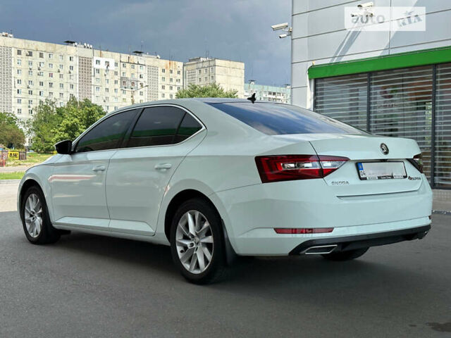 Шкода Суперб, объемом двигателя 1.8 л и пробегом 140 тыс. км за 23000 $, фото 9 на Automoto.ua