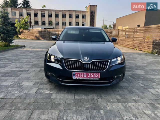 Шкода Суперб, объемом двигателя 1.97 л и пробегом 327 тыс. км за 15800 $, фото 1 на Automoto.ua