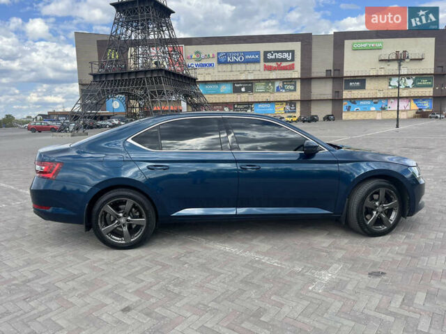 Шкода Суперб, объемом двигателя 1.8 л и пробегом 129 тыс. км за 16000 $, фото 5 на Automoto.ua