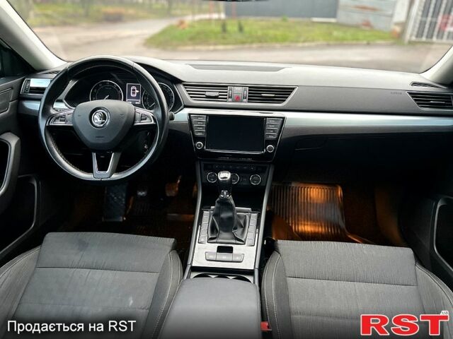 Шкода Суперб, об'ємом двигуна 1.8 л та пробігом 120 тис. км за 14000 $, фото 11 на Automoto.ua