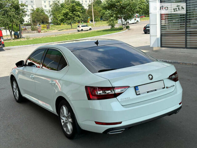 Шкода Суперб, объемом двигателя 1.8 л и пробегом 140 тыс. км за 23000 $, фото 16 на Automoto.ua