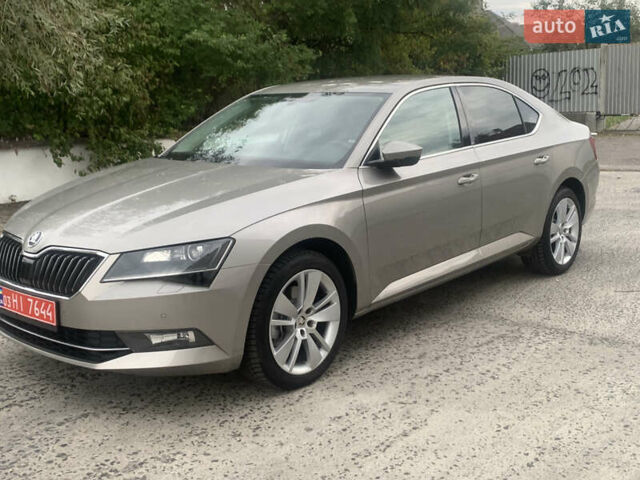 Шкода Суперб, объемом двигателя 2 л и пробегом 279 тыс. км за 18900 $, фото 1 на Automoto.ua