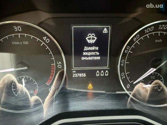 Шкода Суперб, объемом двигателя 2 л и пробегом 237 тыс. км за 18590 $, фото 10 на Automoto.ua