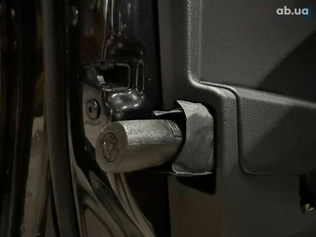 Шкода Суперб, об'ємом двигуна 2 л та пробігом 98 тис. км за 28500 $, фото 24 на Automoto.ua