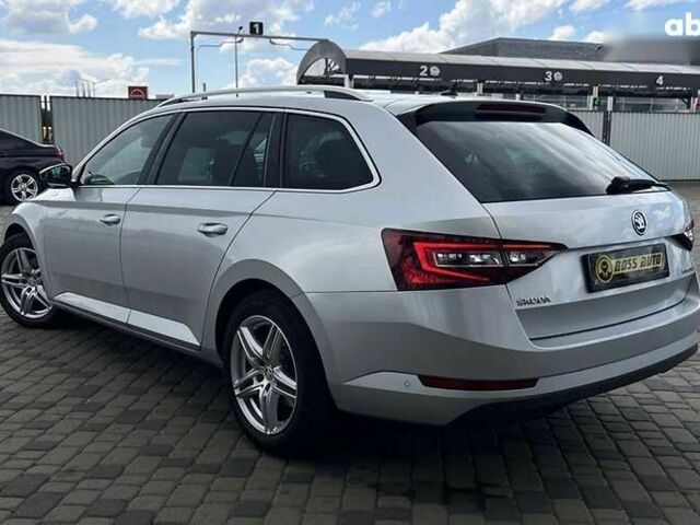 Шкода Суперб, объемом двигателя 2 л и пробегом 293 тыс. км за 17600 $, фото 4 на Automoto.ua
