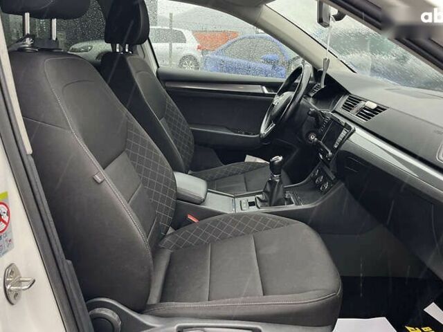 Шкода Суперб, объемом двигателя 1.6 л и пробегом 197 тыс. км за 14999 $, фото 17 на Automoto.ua