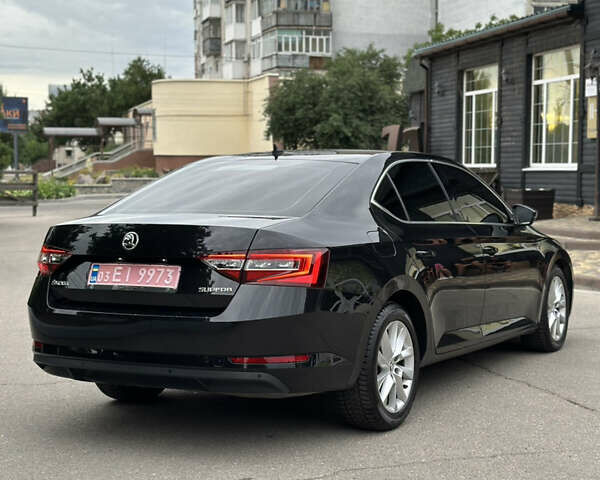 Шкода Суперб, об'ємом двигуна 2 л та пробігом 169 тис. км за 18499 $, фото 8 на Automoto.ua