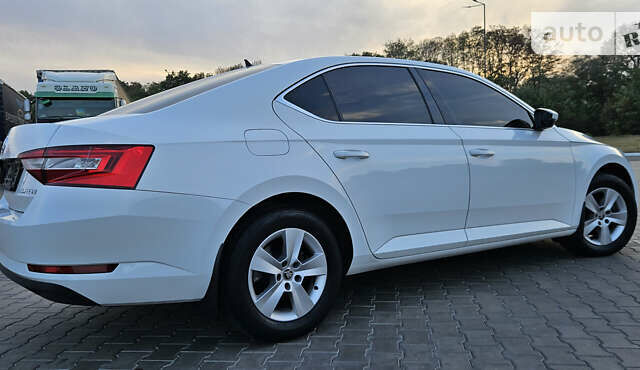 Шкода Суперб, объемом двигателя 1.8 л и пробегом 83 тыс. км за 14500 $, фото 43 на Automoto.ua