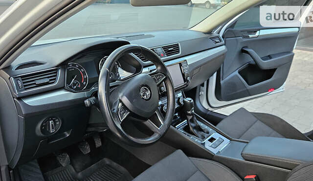 Шкода Суперб, объемом двигателя 1.8 л и пробегом 83 тыс. км за 14500 $, фото 12 на Automoto.ua