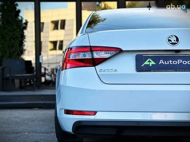 Шкода Суперб, об'ємом двигуна 2 л та пробігом 120 тис. км за 26300 $, фото 13 на Automoto.ua