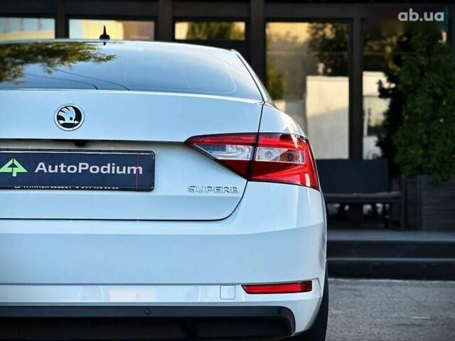 Шкода Суперб, об'ємом двигуна 2 л та пробігом 120 тис. км за 26300 $, фото 12 на Automoto.ua