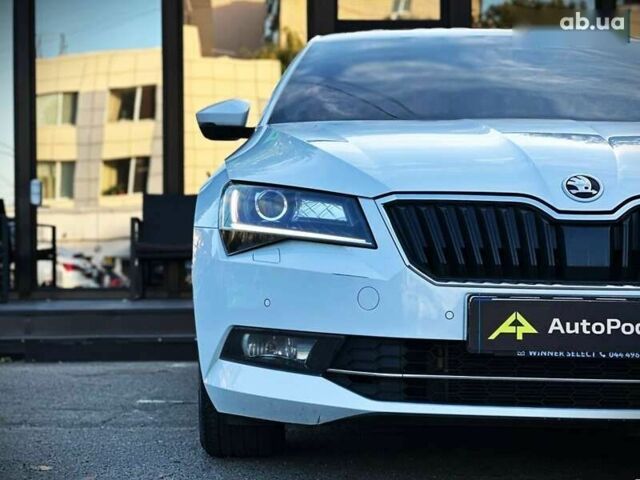 Шкода Суперб, об'ємом двигуна 2 л та пробігом 120 тис. км за 26300 $, фото 3 на Automoto.ua