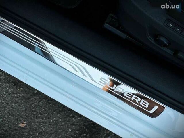 Шкода Суперб, об'ємом двигуна 2 л та пробігом 120 тис. км за 26500 $, фото 20 на Automoto.ua
