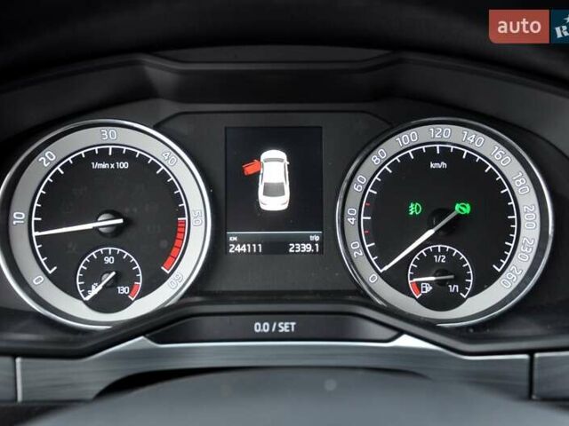 Шкода Суперб, объемом двигателя 1.6 л и пробегом 240 тыс. км за 17600 $, фото 38 на Automoto.ua