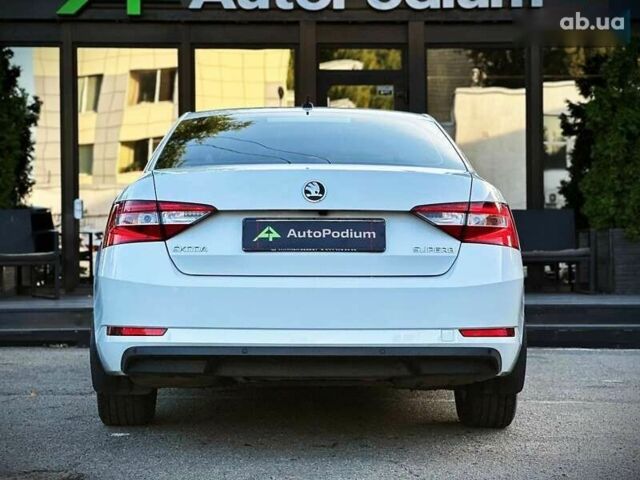 Шкода Суперб, об'ємом двигуна 2 л та пробігом 120 тис. км за 26500 $, фото 11 на Automoto.ua