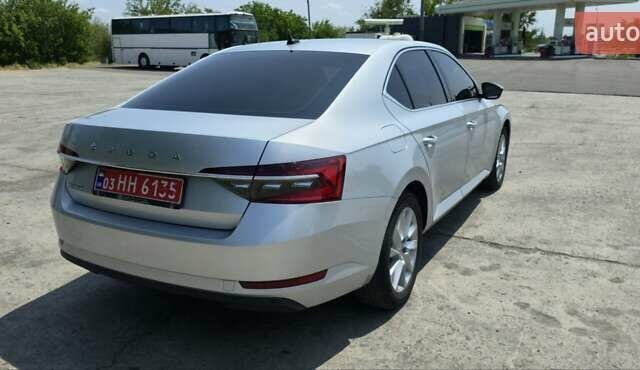Шкода Суперб, объемом двигателя 1.97 л и пробегом 223 тыс. км за 22599 $, фото 4 на Automoto.ua