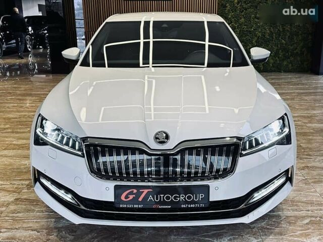 Шкода Суперб, объемом двигателя 1.4 л и пробегом 54 тыс. км за 38900 $, фото 1 на Automoto.ua