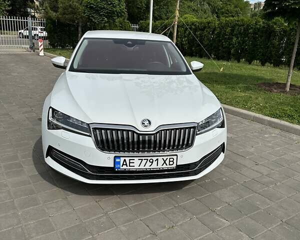 Шкода Суперб, об'ємом двигуна 2 л та пробігом 41 тис. км за 38700 $, фото 7 на Automoto.ua