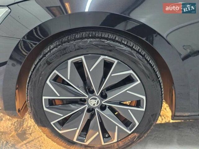 Шкода Суперб, объемом двигателя 1.4 л и пробегом 48 тыс. км за 43590 $, фото 26 на Automoto.ua