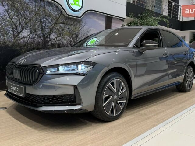 Шкода Суперб 2025 року купити нове авто Шкода Суперб 2025 року від офіційного дилера Альянс-ІФ Skoda Шкода фото