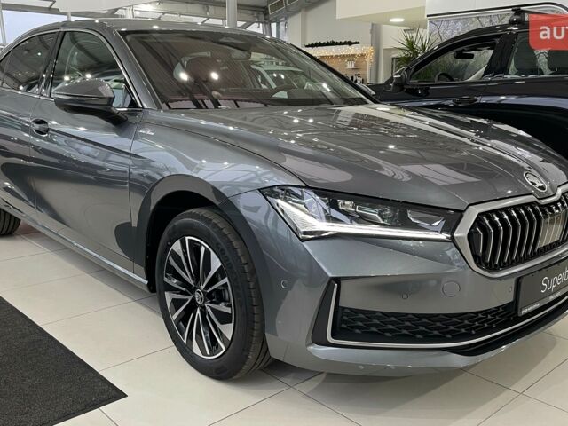 купить новое авто Шкода Суперб 2025 года от официального дилера Прага Авто на Кільцевій Шкода фото