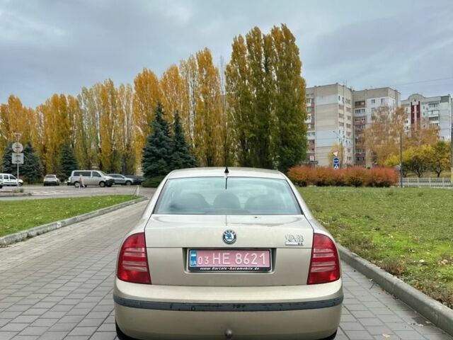 Жовтий Шкода Суперб, об'ємом двигуна 2 л та пробігом 226 тис. км за 5300 $, фото 4 на Automoto.ua