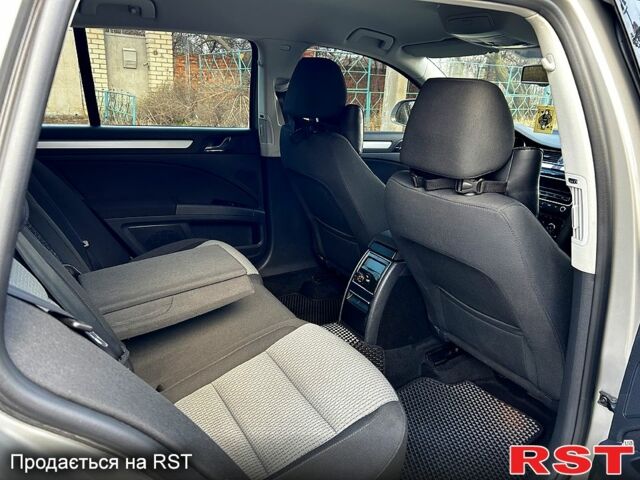 Желтый Шкода Суперб, объемом двигателя 1.8 л и пробегом 152 тыс. км за 8000 $, фото 8 на Automoto.ua