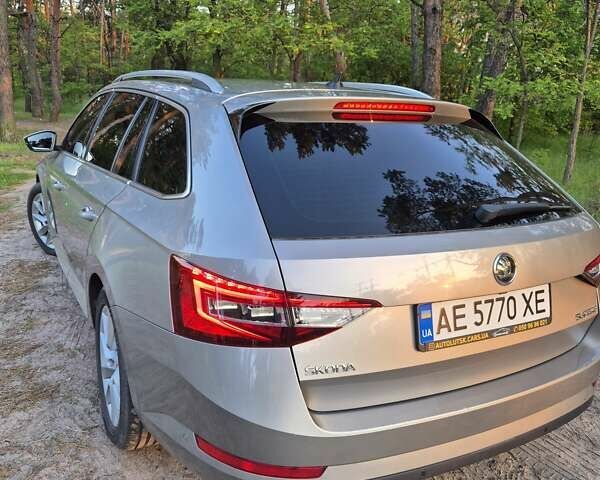 Желтый Шкода Суперб, объемом двигателя 1.97 л и пробегом 240 тыс. км за 17500 $, фото 31 на Automoto.ua